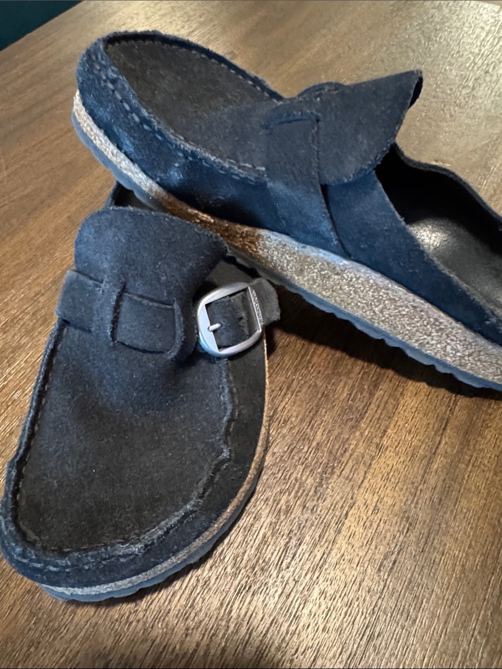 EUC Birkenstock Buckley black suede clogs